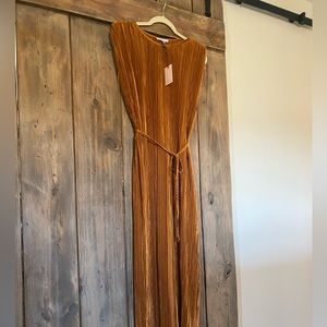 Sincerely Jules Gold Pleated Belted Dress Large